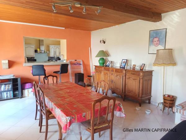 Propriete à vendre 5 pièces avec un chai et une dépendance