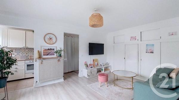 Appartement F3 à vendre  3 pièces - 54,56 m 2   GAGNY  - 93