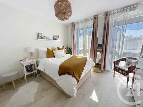 Appartement F4 à vendre  4 pièces - 84,42 m 2   THIAIS  - 94