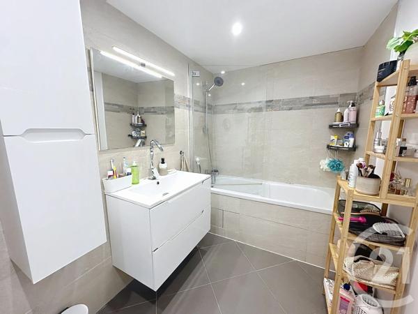 Appartement F4 à vendre  4 pièces - 84,42 m 2   THIAIS  - 94