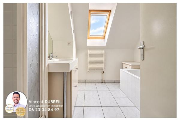 NANTES DUPLEX T3 AU DERNIER ÉTAGE