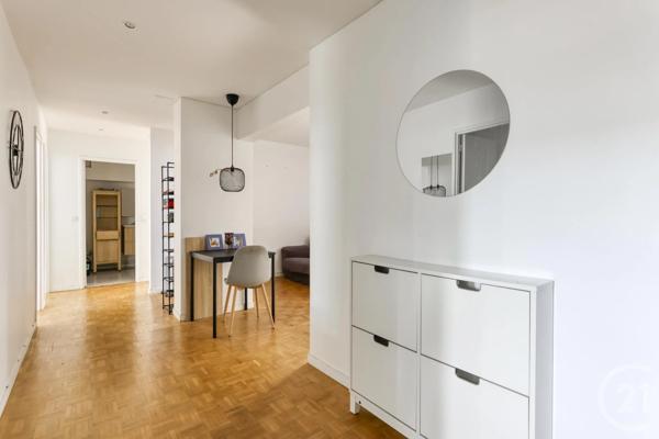 Appartement F4 à vendre  4 pièces - 79 m 2   AUBERVILLIERS  - 93