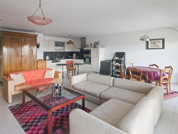 Grand T2 de 70 m² avec terrasse, pièce de vie de 43 m² et parking sécurisé ? Hyper centre de Challans