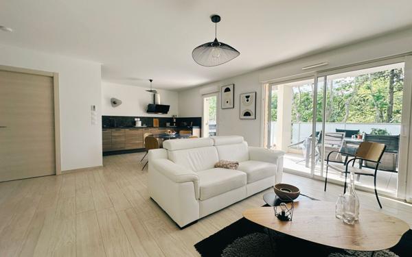 Appartement à vendre    4 pièces • 106,46 m2 Toulon