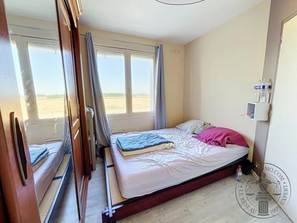 Vente                                                      Appartement
                        
                     3 pièces                      50 m2                     à Dourdan