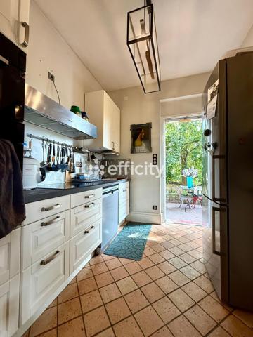Maison
         8 pièces
        - 135 m² 349 500 € *