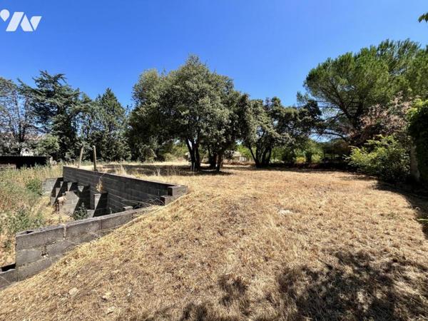 Parcelle terrain à bâtir 1306 m² BAGNOLS SUR CEZE