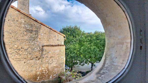 POITIERS ? APPARTEMENT DE 38 M² AVEC CHARME DE L'ANCIEN, À DEUX PAS DE LA PLACE DE LA LIBERTÉ