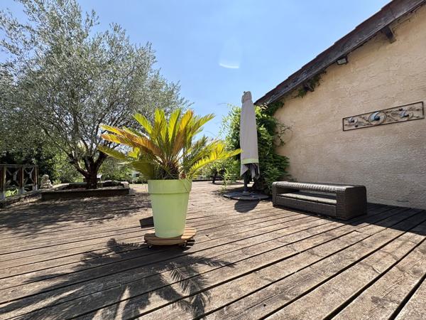Maison
         4 pièces
        - 110 m² 799 000 € *
