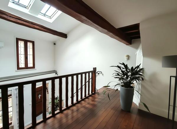 Arles (13200) Quartier Roquette, maison de ville de 134 m² au charme incontestable