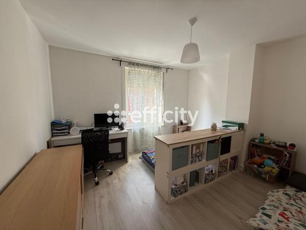 Maison 5 pièces - 80 m² Exclusivité efficity