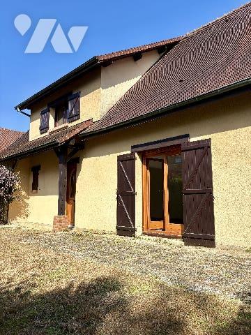 Maison au calme, fenêtres neuves !