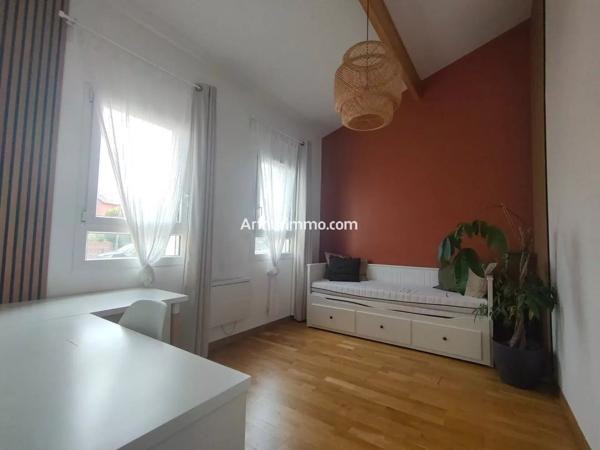 Location                                                      Appartement
                        
                     7 pièces                      155 m2                     à Sucy-en-Brie