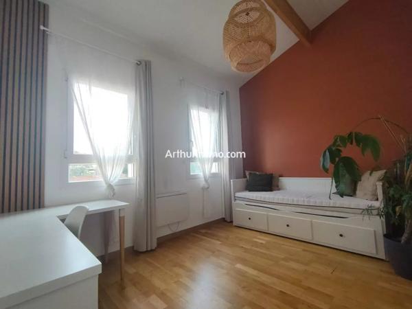 Location                                                      Appartement
                        
                     7 pièces                      155 m2                     à Sucy-en-Brie