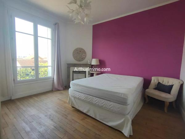 Location                                                      Appartement
                        
                     7 pièces                      155 m2                     à Sucy-en-Brie
