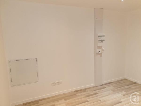 à vendre  360 m2 COURLON SUR YONNE - 89