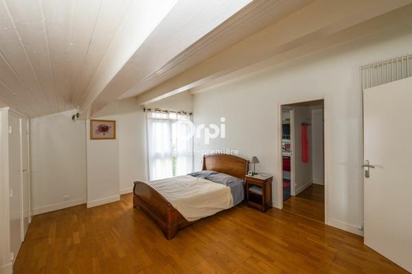 Maison à vendre    6 pièces •  Niort