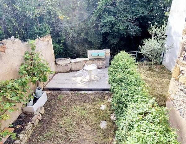 MAISON DE BOURG AUX CHARMES BUCOLIQUES