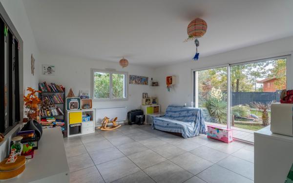 Maison à vendre    5 pièces •  Biscarrosse