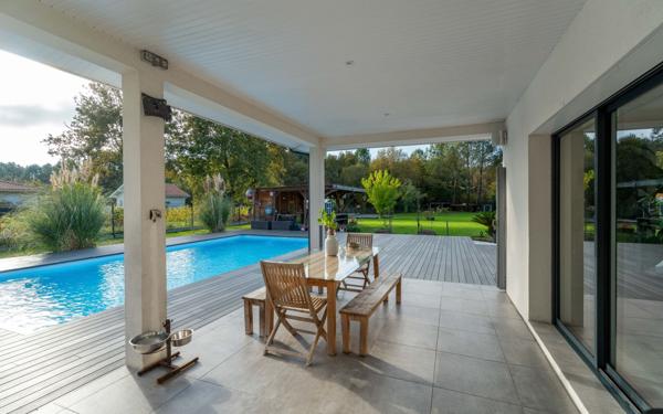 Maison à vendre    5 pièces •  Biscarrosse