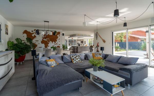 Maison à vendre    5 pièces •  Biscarrosse