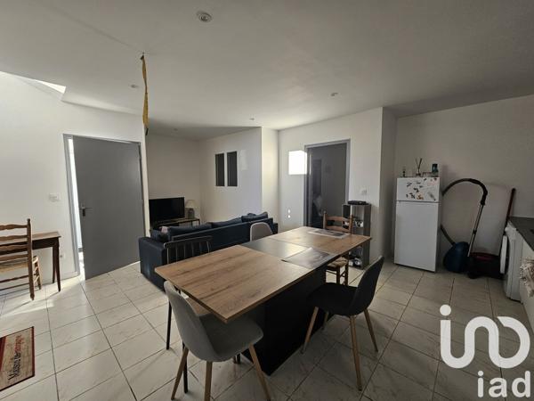 Maison de campagne 8 pièces de 276 m² à Villefagnan (16240)