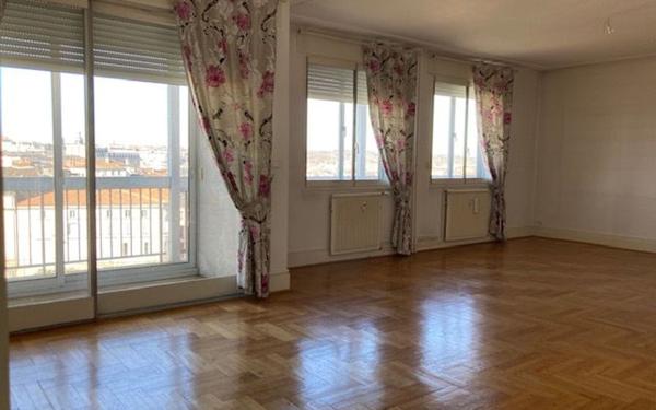 Appartement à vendre    3 pièces • 98,44 m2 Limoges