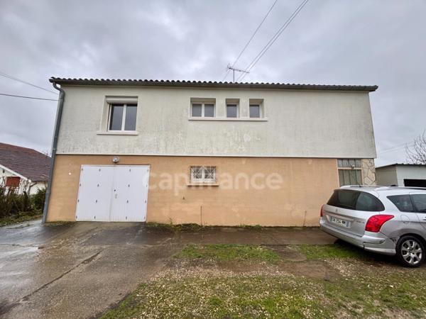 Maison familiale 4 chambres avec garage, piscine et terrain de 1 200 m² – Caussade (82)