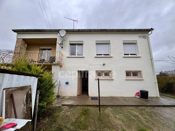 Maison familiale 4 chambres avec garage, piscine et terrain de 1 200 m² – Caussade (82)