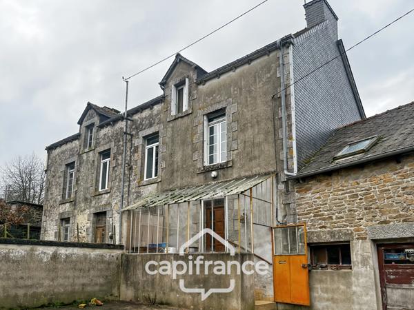 Authentique maison en pierre 10 pièces 220m² avec dépendances et parc arboré