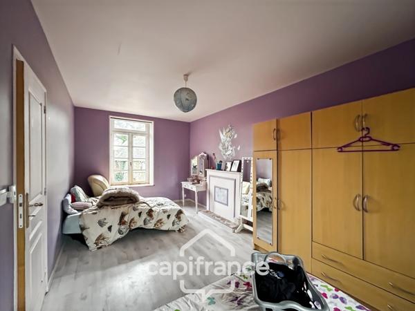 Authentique maison en pierre 10 pièces 220m² avec dépendances et parc arboré