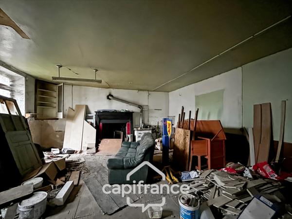 Authentique maison en pierre 10 pièces 220m² avec dépendances et parc arboré