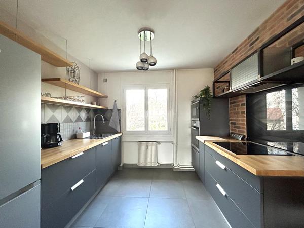 LOCATION : appartement 3 pièces (60 m²) à SAINT ETIENNE