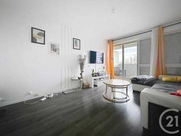 Appartement F2 à vendre  2 pièces - 47 m 2   MELUN  - 77
