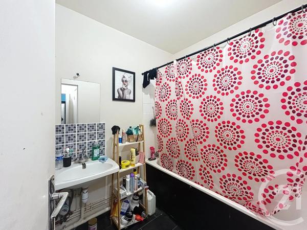 Appartement F2 à vendre  2 pièces - 47 m 2   MELUN  - 77