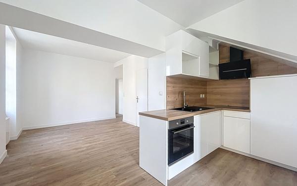 Appartement à vendre    3 pièces • 54,30 m2 La Rochelle