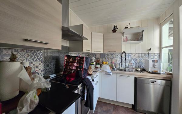 Immeuble à vendre    4 pièces •  Rochefort