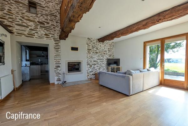🏡 Longère familiale – 4 chambres – 2700 m² de terrain arboré – 5 min de Ploërmel / 25 min de Vannes