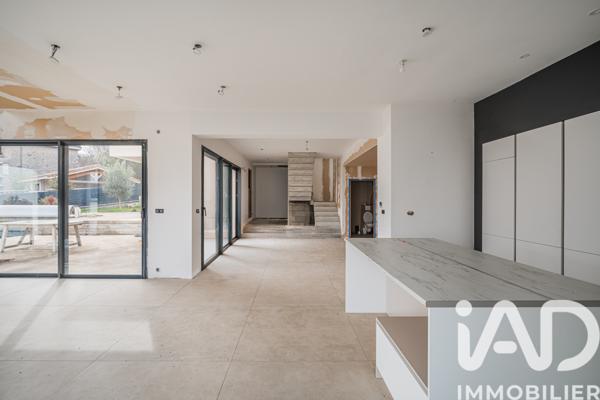 Maison à vendre 7 pièces 264 m² Seyssins