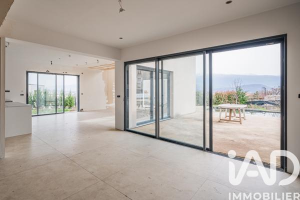 Maison à vendre 7 pièces 264 m² Seyssins
