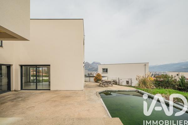 Maison à vendre 7 pièces 264 m² Seyssins