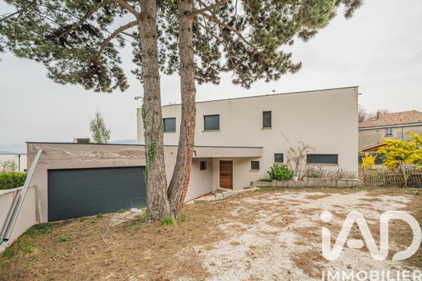 Maison à vendre 7 pièces 264 m² Seyssins