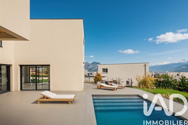 Maison à vendre 7 pièces 264 m² Seyssins