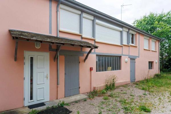 À vendre en exclusivité – Immeuble de rapport en plein cœur de PARAY LE MONIAL (71)
