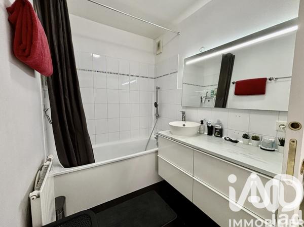 Location appartement 2 pièces 43 m² Évry-Courcouronnes