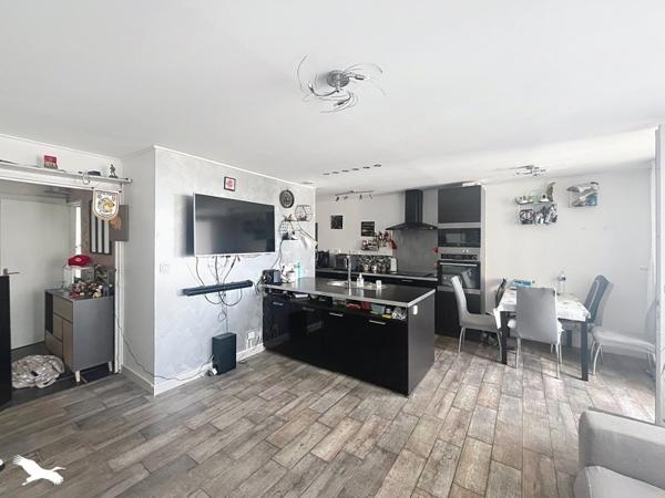 Appartement 143 640 € Joué-lès-Tours 3 p 65 m² DPE D