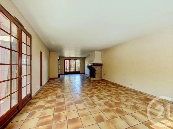 Maison à vendre  6 pièces - 181 m 2   NEMOURS  - 77