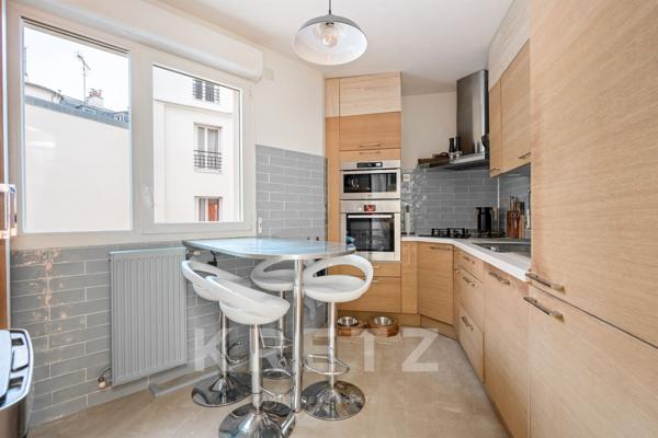 Paris 18ème - Duplex dernier étage - Jules Joffrin - Appartement avec Rooftop en excellent état