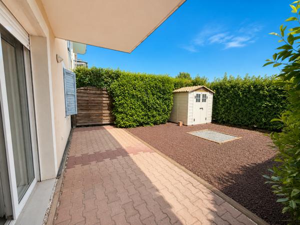 Appartement
         2 pièces
        - 42 m² Exclusivité 160 000 € *