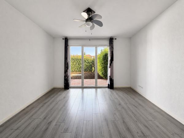 Appartement
         2 pièces
        - 42 m² Exclusivité 160 000 € *